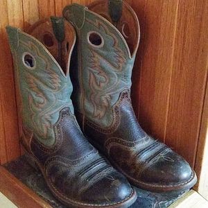 Ariat leather cowboy cowgirl boots